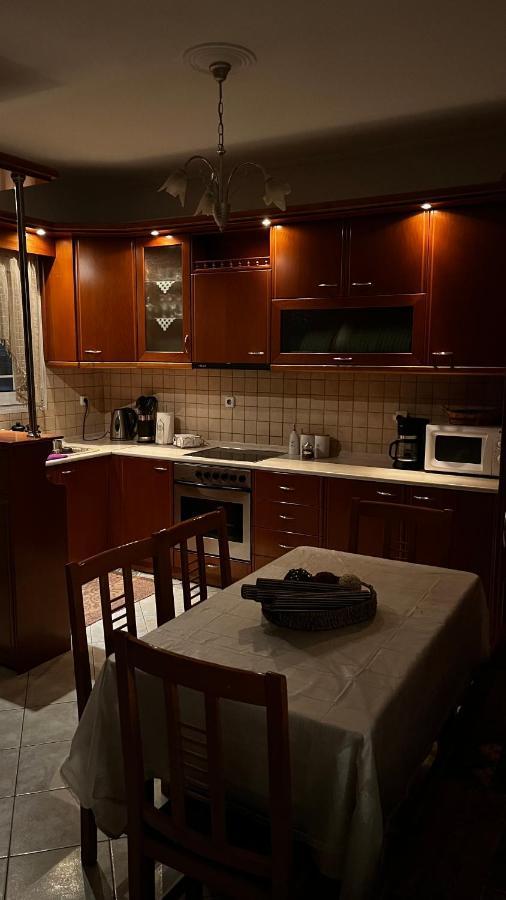 The Side Of Meteora Majestic Apartment Калампака Екстериор снимка